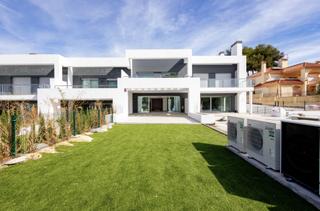 Maison jumelée à Guadalmina Alta. Casa en venta