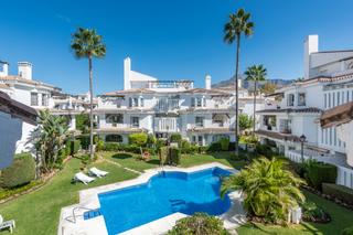 Àtic a La Dama de Noche - La Alzambra. Ático dúplex con vistas panorámicas en los naranjos de marbella