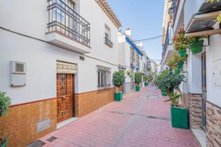 Casa a schiera in Centro. Amplia casa adosada de 4 dormitorios en el casco antiguo de este