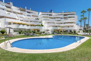 Àtic a Nueva Andalucía centro. Atico en venta