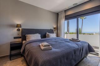 Maison jumelée à Nueva Andalucía centro. Adosado en aloha
