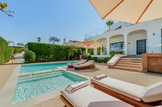 Casa a Nueva Andalucía centro. Encantadora villa en nueva andalucía