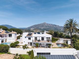 Maison à Nueva Andalucía centro. Villa en nueva andalucia