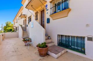 Semi detached house in Escuelas el angel-nva ang 25