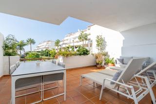 Apartamento en La Concha - Resina Golf. Bonito apartamento de 3 dormitorios en la resina golf, estepona