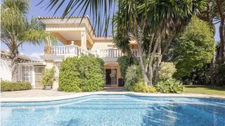 Casa in San Pedro de Alcántara Pueblo. Chalet independiente en san pedro de alcántara