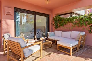 Planta baja en Guadalmansa. Amplia planta baja apartamento en la nueva milla de oro