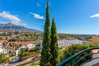 Apartamento  Adelfas 13. Moderno apartamento de 2 dormitorios con vistas panorámicas en s