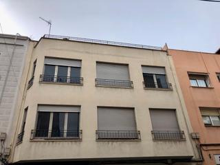 Semi detached house in Ca n'Aurell. Interesante vivienda a reformar