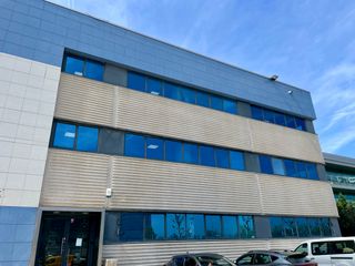 Lloguer Nau industrial a Sant Cosme-La Granja. Excelente oportunidad nave corporativa
