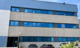 Miete Büro  Carrer de l'alta ribagorça. Edificio sede corporativa!