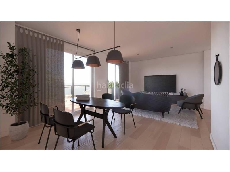 Foto 2968eb0d-36e0-4796-9e22-228488ebac13. Flat with heating pool in Centre Santa Coloma de Gramenet