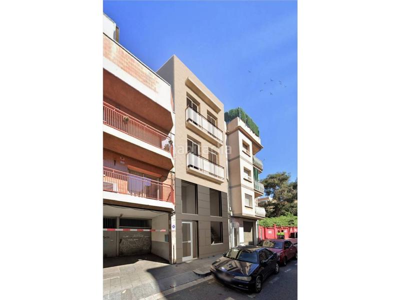 Foto dfe62d16-a824-4f5a-8ff6-899aa3df399a. Flat with heating pool in Centre Santa Coloma de Gramenet