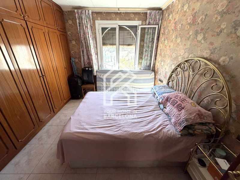 Foto a5b67595-c778-4ebb-8992-a951bc786113. Pis a Raval Barcelona
