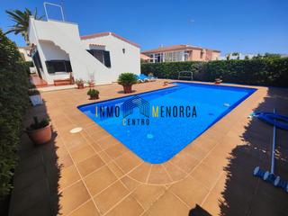 Casa in Cala en Blanes. Chalet  con piscina
