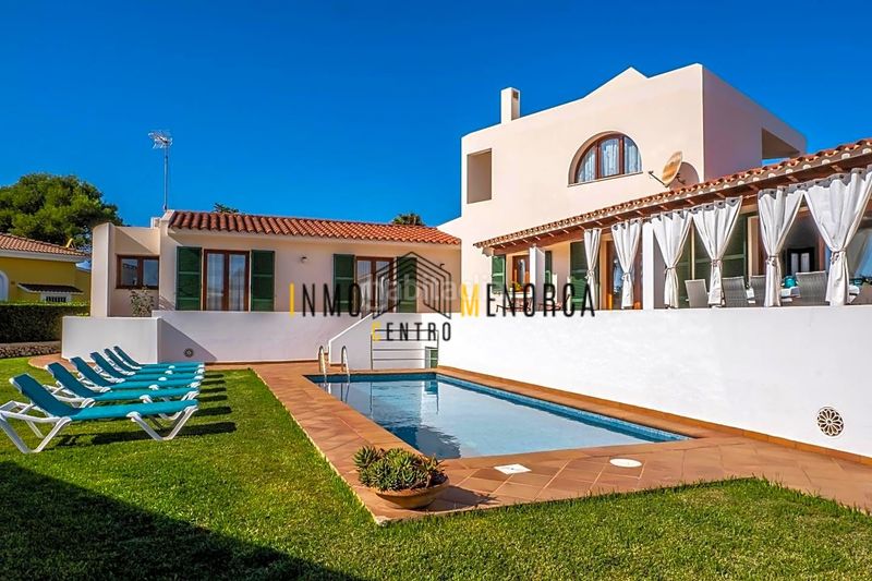 Foto f92e7229-c048-4806-a100-f49202b79477. Casa villa de lujo licencia turística sa caleta en Ciutadella de Menorca