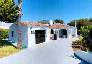 Casa  Illa colom. Chalet con licencia turistica