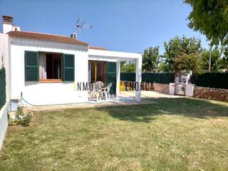 Maison à Ciutadella. Chalet adosado