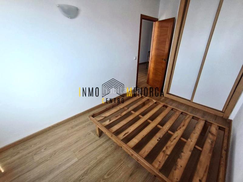 Foto 75ce9200-ce9a-4a18-be90-22e379b7fb8f. Piso segundo piso con pequeña terraza en Ciutadella Ciutadella de Menorca