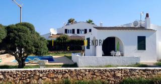 Haus in Cala d´En Bosch-Serpentona. Chalet independiente