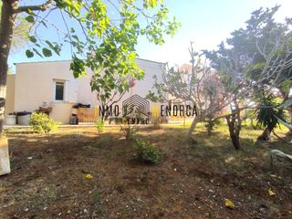 Haus in Cala en Blanes. Calan brut  chalet con apartamento independiente y jardín