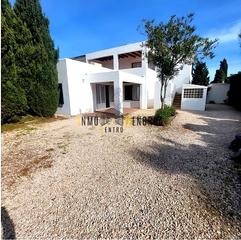 Apartment in Ciutadella. Apartamento en planta baja cerca del mar