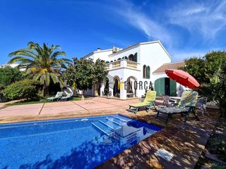 Casa a Cala Blanca. Cala blanca  chalet duplex con piscina