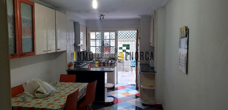 Foto d0df5f48-4207-4c08-8d58-c8a0d65cb5be. Doppelhaus in Centre Històric Maó / Mahón