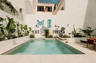 Maison jumelée à Ciutadella. Ciutadella casa adosada con piscina