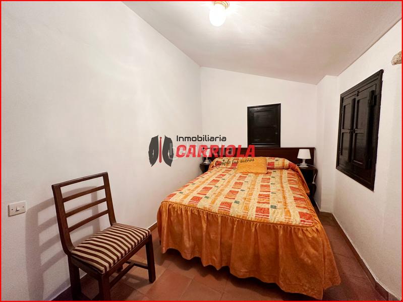 Foto 9d82c250-be1e-49ee-9518-d93a3a891c7e. Casa adosada en Fuensalida