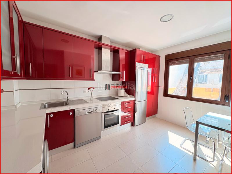 Foto 8a5288d3-6e26-43e9-9d56-c2f8dd42ecca. Casa adossada a Torre de Esteban Hambrán (La)