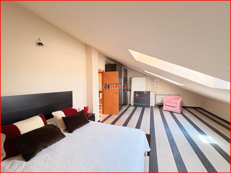 Foto afee78a3-3948-4049-b2c0-587d8da895ee. Casa adossada a Torre de Esteban Hambrán (La)