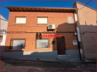 Semi detached house in Torre de Esteban Hambrán (La)