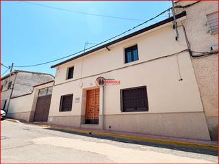 Casa adossada a Torre de Esteban Hambrán (La)