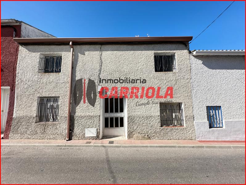 Foto 3fa592b6-118a-42ac-804f-44030875b2ca. Casa adosada en Torre de Esteban Hambrán (La)