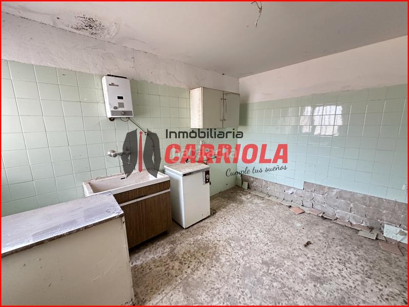 Foto f700931f-08e2-4354-b5fc-1721dd786d80. Casa adosada en Torre de Esteban Hambrán (La)