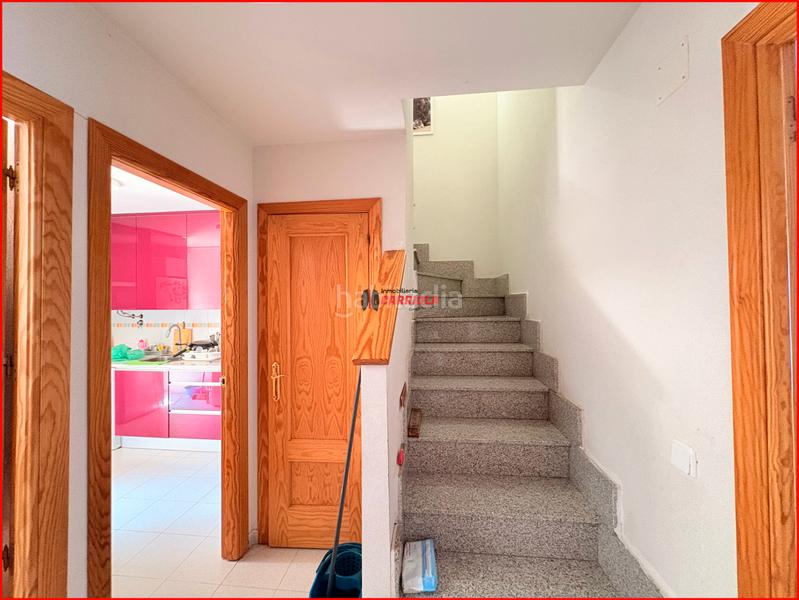 Foto d4d97b26-4dac-4254-81a9-8d27ed606798. Casa aparellada amb calefacció aparcament a Novés