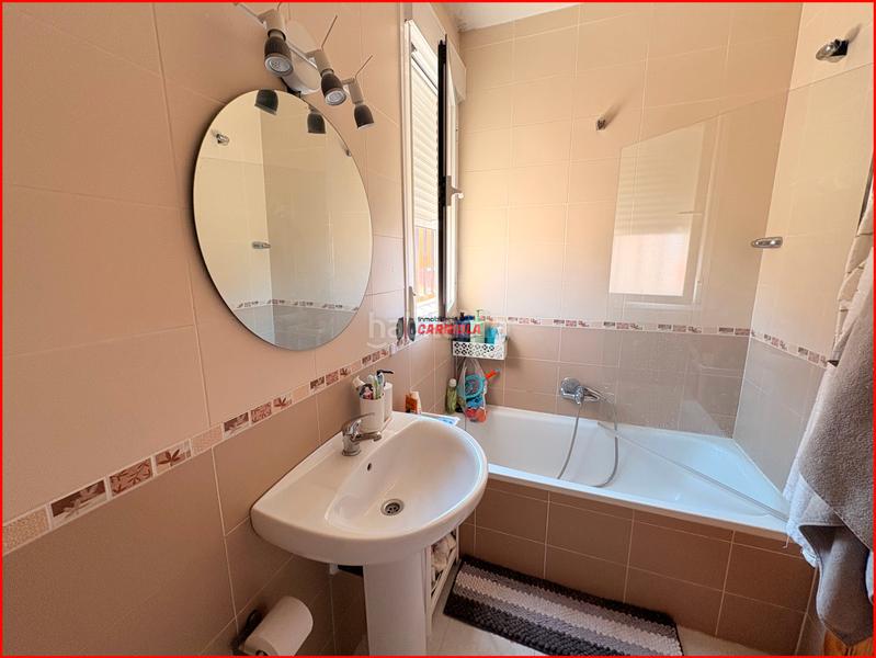 Foto ea680cf0-f0ec-4023-9634-01341462cb2d. Casa aparellada amb calefacció aparcament a Novés