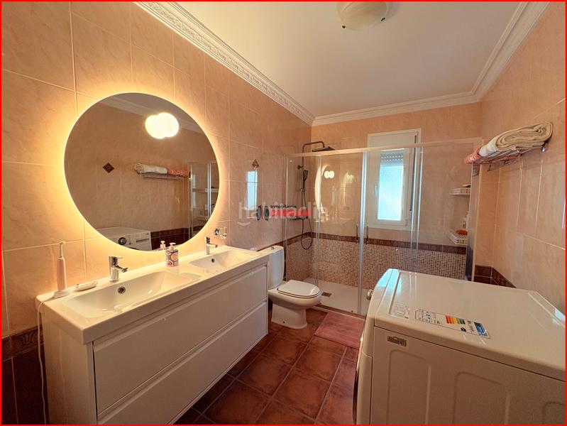 Foto 16826002-fc3a-4485-8eb7-c0ed1e2232c1. Casa adossada amb calefacció aparcament a Gerindote