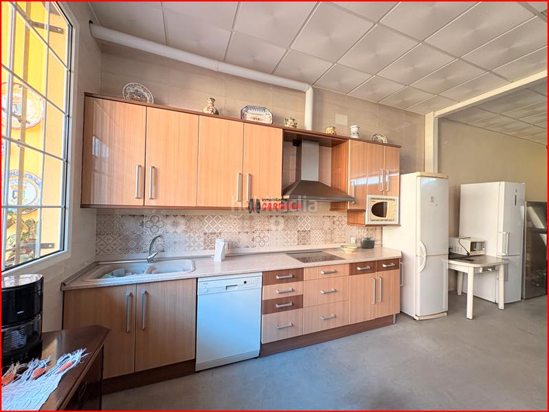 Foto 51e48830-48f3-4295-adc3-feebea85d442. Casa adossada amb calefacció aparcament a Gerindote