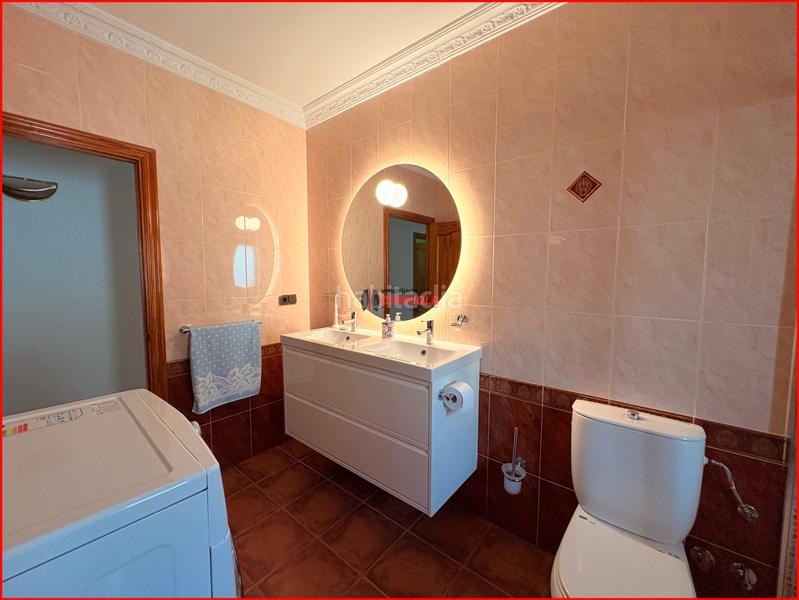 Foto 62515c00-d054-4801-bcfd-ff5a597787bf. Casa adossada amb calefacció aparcament a Gerindote