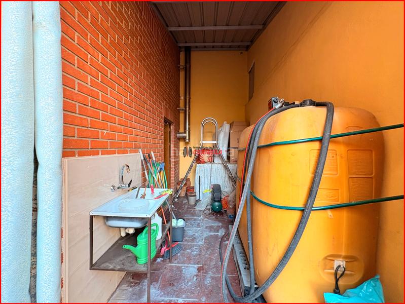 Foto 71f199c9-d2af-4b6a-9617-86a9b1708c67. Casa adossada amb calefacció aparcament a Gerindote