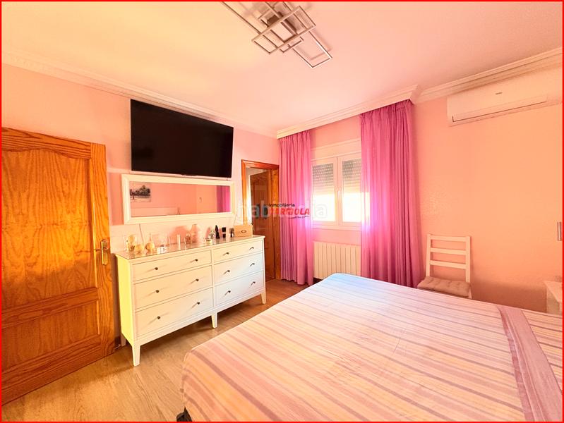 Foto d0276764-d962-42af-b9c5-d18757a7e6b3. Casa adossada amb calefacció aparcament a Gerindote