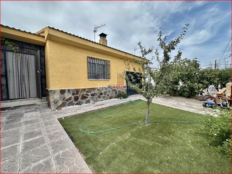 Foto 2cb1ed29-4b8b-4dbb-bb95-527971d9a6e1. Xalet amb aparcament a Arcicóllar