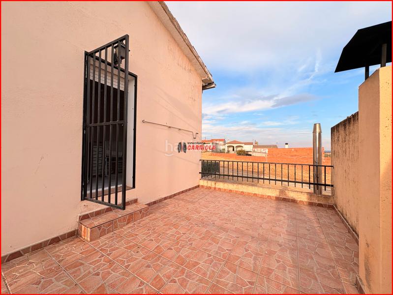 Foto 43cd1aa3-3635-437f-bb59-f70710dc8169. Casa adossada amb xemeneia calefacció aparcament piscina a Nombela