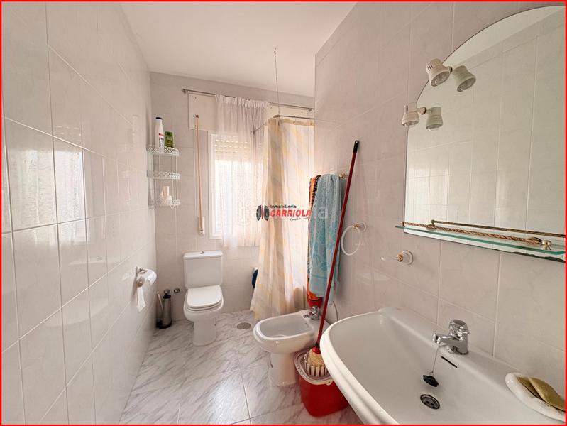 Foto 7a56a720-976d-4d9b-ba35-3b63cdc649d0. Casa adossada amb xemeneia calefacció aparcament piscina a Nombela