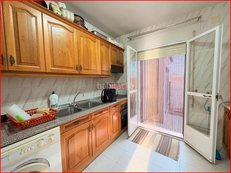 Foto d4000a9f-b1d0-406d-b1e5-d2dc21c79071. Casa adossada amb xemeneia calefacció aparcament piscina a Nombela