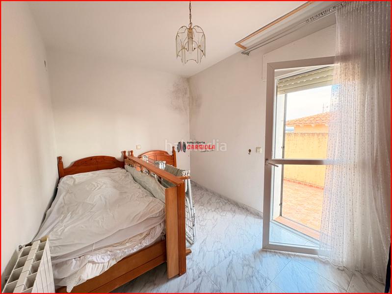 Foto dd0f3e50-585f-447d-a565-3e77dfd2187f. Casa adossada amb xemeneia calefacció aparcament piscina a Nombela