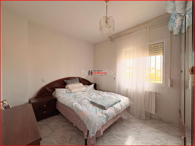 Foto eeac7b85-63d4-4eb5-98d2-459bfcdb9579. Casa adossada amb xemeneia calefacció aparcament piscina a Nombela