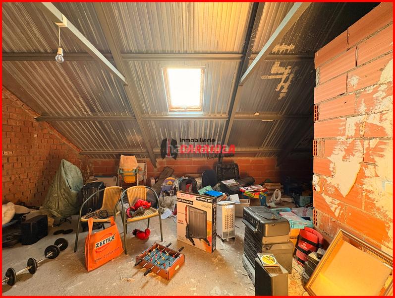 Foto 69c781ac-f0fb-4fd7-a935-9c68527b74c8. Casa aparellada amb calefacció a Santo Domingo - Caudilla